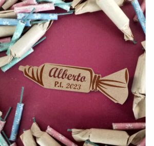 pitichu pin petardo personalizado