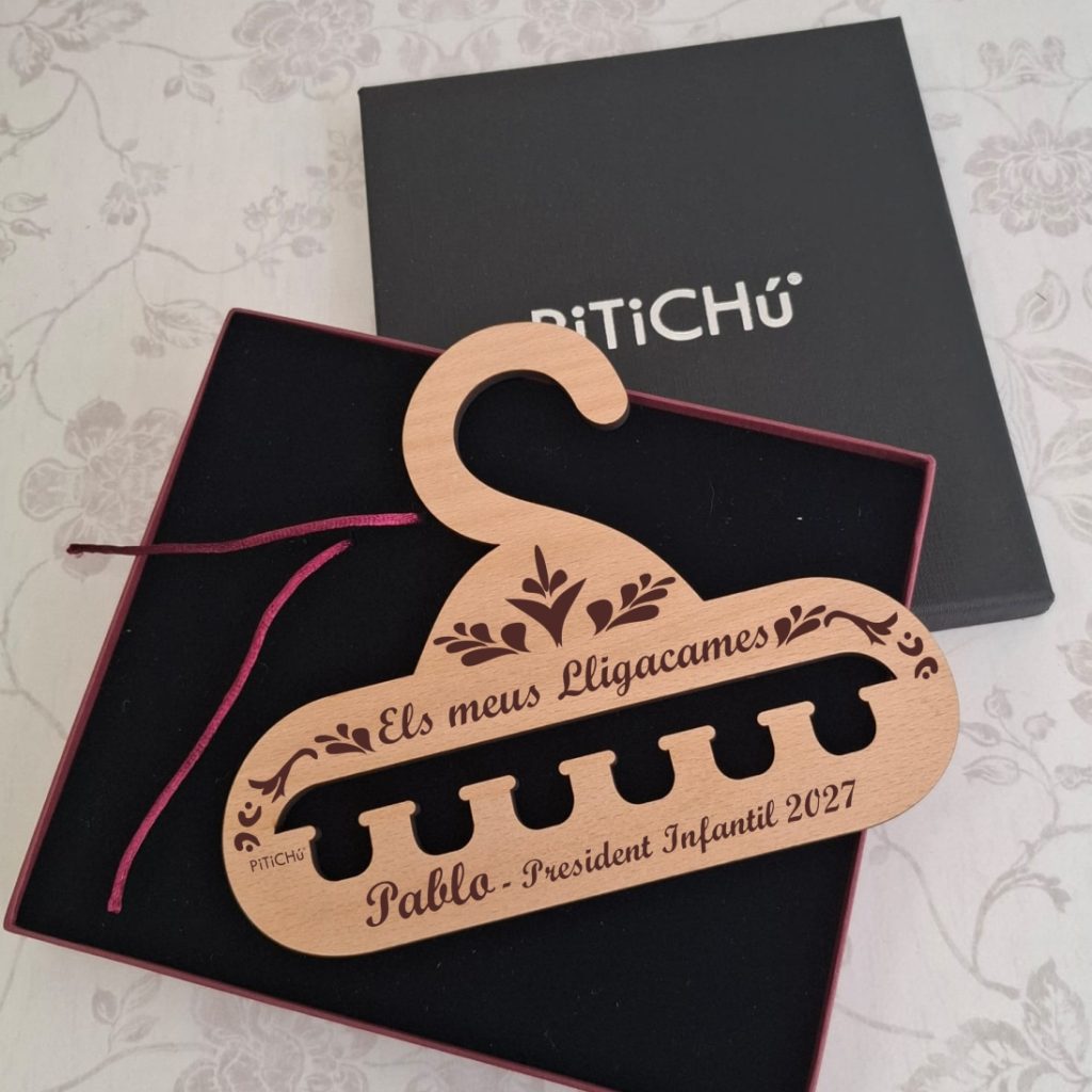 percha fallera para lligacames personalizable