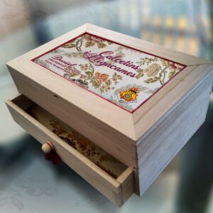 caja para calcetines y sujetapiernas