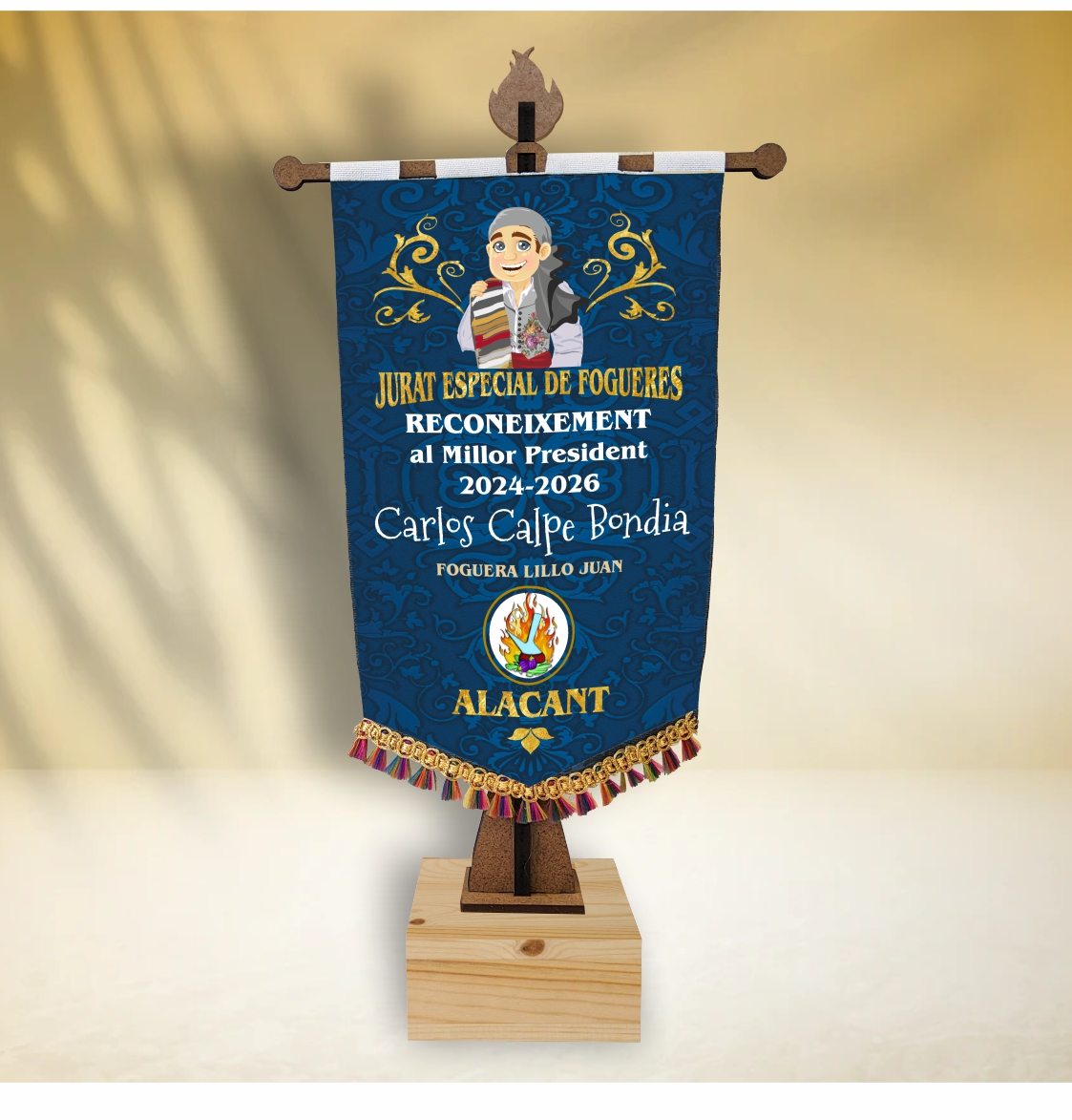 Trofeo estandarte PERSONALIZABLE con foguerer