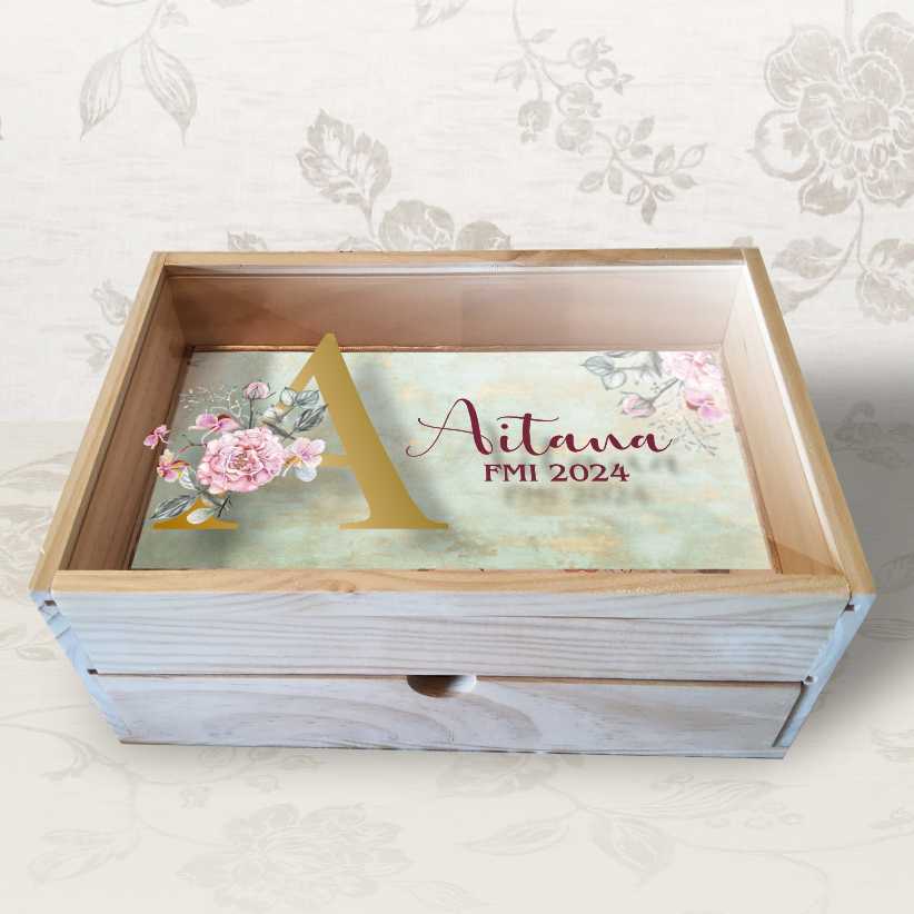 Caja Multiusos de madera con tapa transparente. Inicial Floral y Texto PERSONALIZABLES - Imagen 3