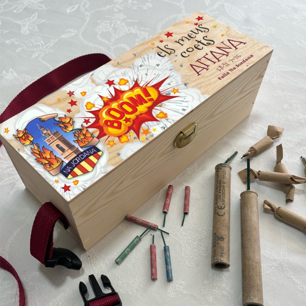 caja para petardos con el logo de tu falla