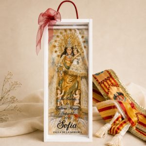 caja para banda de madera blanca con virgen